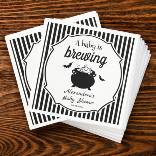 Ein Baby brütet Halloween-Kinderdusche Serviette