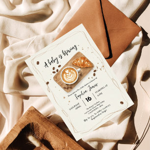 Ein Baby brütet Kaffee Thema Babydusche Einladung