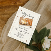 Ein Baby brütet Kaffee Thema Babydusche Einladung