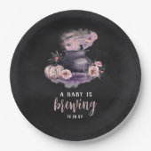 Ein Baby brütet. | Niedliche Halloween-Kinderdusch Pappteller (Vorderseite)