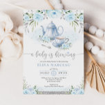 Ein Baby brütet Silver Blue Floral Tee Party Einladung<br><div class="desc">Die Babydusche zum Thema Tee-Party lädt in Blau und Silber ein. Klicken Sie auf die Schaltfläche "Weitere Anpassung",  wenn Sie den Stil und die Position des Textes neu ordnen und formatieren möchten. Kommt mit einem passenden Blumenmuster hinten.</div>