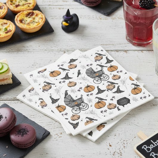 Ein Baby brütet Viktorianische Babytraege in Weiß Serviette