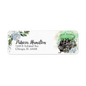 Ein Baby trägt das Halloween-Babyduschetikett (Vorne)