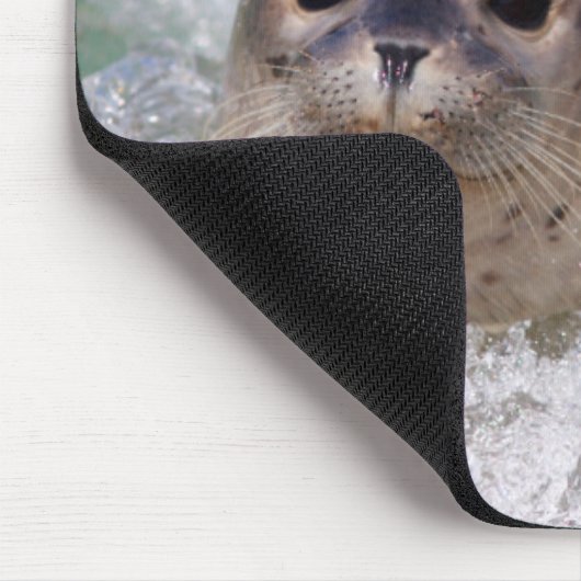 Ein Babysurfing im Siegel Mousepad (Ecke)