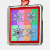 Ein Bad Snowflake Ornament Aus Metall (Links)