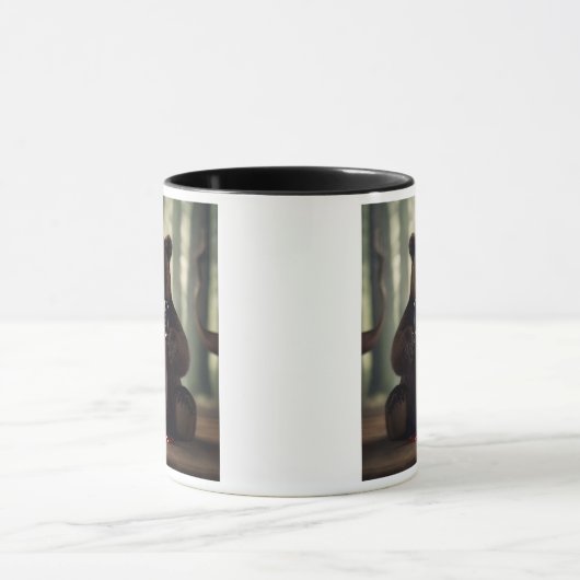 Ein Bär sitzt vor einem Glas Marmelade. Tasse (Zentrum)