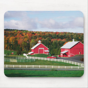 Ein Bauernhof in Vermont nahe Peacham. FREIGABE Mousepad