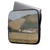 Ein Bauernhof unter Hügeln, Giverny, c.1887 Laptopschutzhülle (Vorderseite Links)