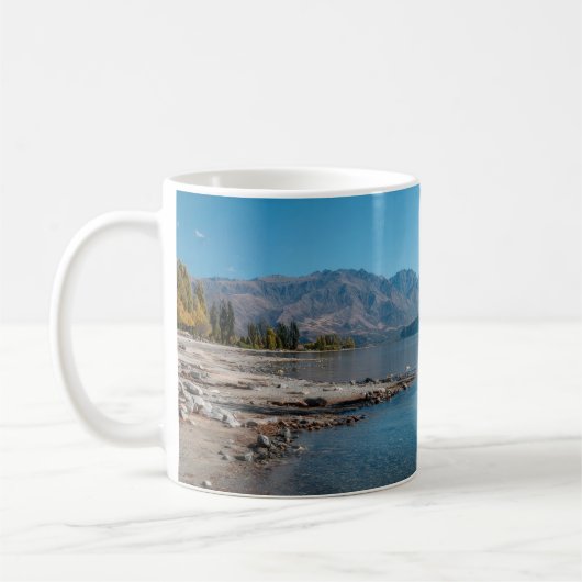 Ein Baum in einem See Kaffeetasse (Links)