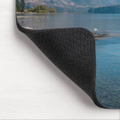 Ein Baum in einem See Mousepad (Ecke)