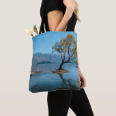Ein Baum in einem See Tasche (Von Nahem)