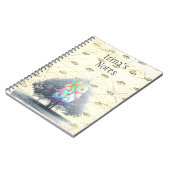 Ein Baum in Nebel mit Blick auf den Hintergrund Notizblock (Linke Seite)