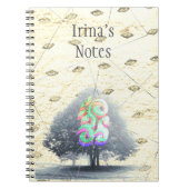 Ein Baum in Nebel mit Blick auf den Hintergrund Notizblock (Vorderseite)