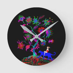 Ein Baum und ein Puma Runde Wanduhr