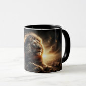 Ein beeindruckender Löwe regiert die Savanne. Tasse (VorderseiteRechts)