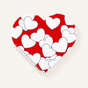 Ein beeindruckendes, rotes Herz-Notebook mit groß Notizblock