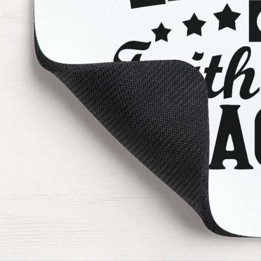 Ein Beispiel für Glauben und Liebe in Aktion sein Mousepad (Ecke)