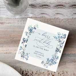 Ein Berry Sweet Baby ist unterwegs mit einer Babyd Serviette