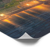 Ein bezaubernder japanischer Tempel bei Sonnenunte Poster (Ecke)