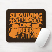 Ein Bier nach dem anderen überleben Mousepad (Mit Mouse)
