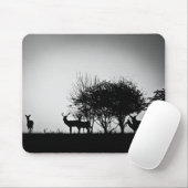 Ein Bild des Nebels einiger Rotwild morgens Mousepad (Mit Mouse)