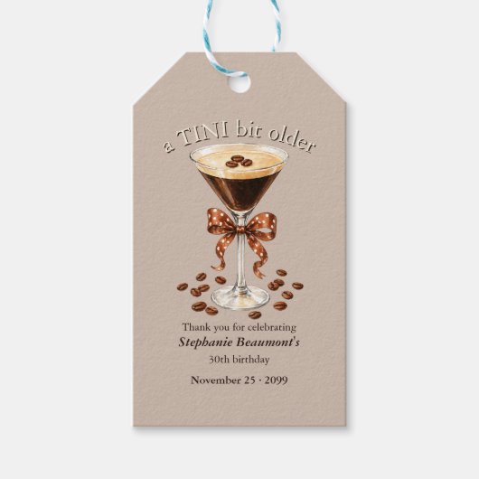 Ein bisschen älter Martini Espresso Brauner Bogen Geschenkanhänger (Vorderseite)
