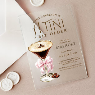 Ein bisschen älterer Espresso Martini Geburtstag f Acryleinladungen