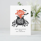 Ein bisschen Hocus Pocus Niedliche Halloween-Klass Einladung (Stehend Vorderseite)