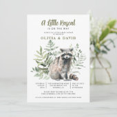 Ein bisschen Rascal auf dem Weg Raccoon Baby Dusch Einladung (Stehend Vorderseite)