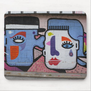 Ein bisschen Träne der Freude weinen Mousepad