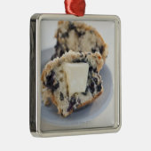 Ein Blaubeermuffin mit Butter Ornament Aus Metall (Rechts)