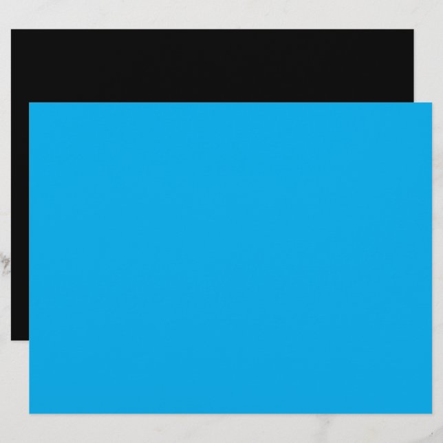 ein blauer Himmel mit einem Flugzeug, das am Himme Briefbogen (Vorne/Hinten)