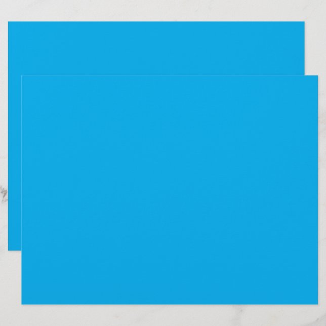 ein blauer Himmel mit einem Flugzeug, das am Himme Briefbogen (Vorne/Hinten)