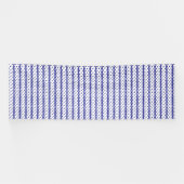 Ein blauer Himmel mit verstreuten weißen Wolken. Banner (Horizontal)