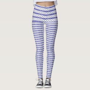 Ein blauer Himmel mit verstreuten weißen Wolken. Leggings
