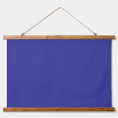 Ein blauer Hintergrund mit einem prominenten weiße Wandteppich Mit Holzrahmen (Vorderseite 2)