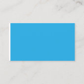 ein blauer Hintergrund mit einer schwarz-weißen Ka Telefonnummerkarte (Rückseite)