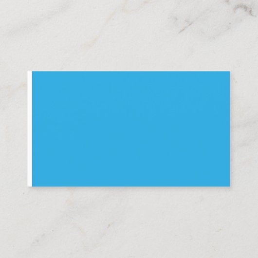 ein blauer Hintergrund mit einer schwarz-weißen Ka Telefonnummerkarte (Rückseite)