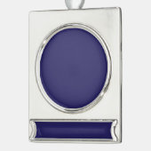 ein blauer Hintergrund mit einer Uhr darauf Banner-Ornament Silber (Links)