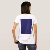 ein blauer Hintergrund mit einer Uhr darauf T-Shirt (Schwarz voll)