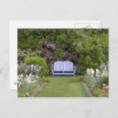 Ein blauer Sitzplatz empfängt Sie in einer bunten Postkarte (Vorne/Hinten)