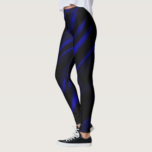 Ein blauer Streifen Leggings (Links)