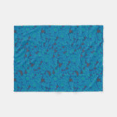 ein blauer und schwarzer Hintergrund mit einem Mus Fleecedecke (Vorderseite (Horizontal))