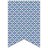 ein blaues und grünes Muster mit weißem Hintergrun Wimpelkette (Erste Fahne)