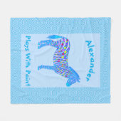 Ein BlauZebra punktiert Streifen-Spiele mit der Fleecedecke (Vorderseite (Horizontal))