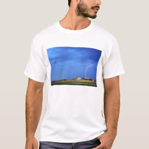 Ein Blitz schlägt in die Wildcat Hills in der Nähe T-Shirt