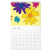 Ein Blumenbeet mit blühenden Blume Kalender (Mär 2027)