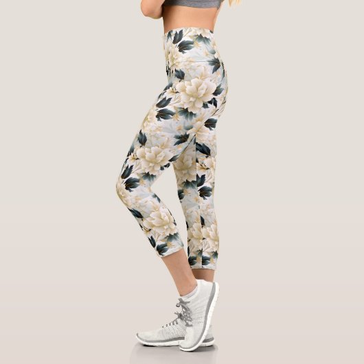 Ein Blumendesign 7 Capri Leggings (Links)