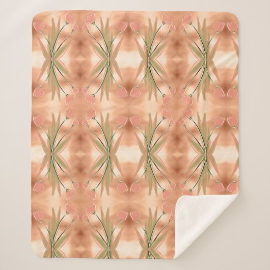 Ein Blumenmuster mit rosa und korallenfarbenen Tul Sherpadecke (Vorderseite)