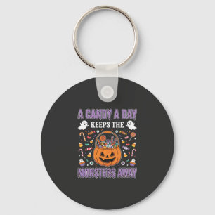 Ein Bonbon pro Tag Halloween T-Shirt Design Schlüsselanhänger